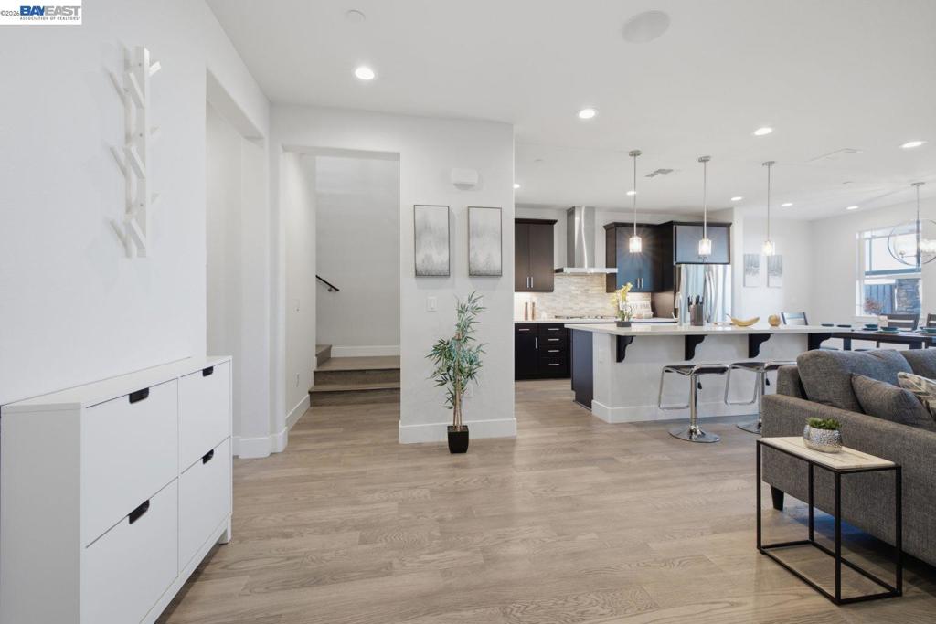 17 Ben Nevis Pl