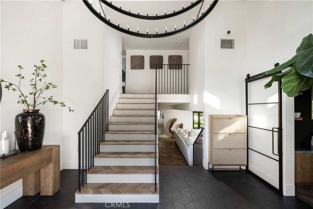 19432 Barrett Hill