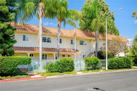 Photo of 4248 Troost Avenue #4, Studio City, CA 91604 (MLS # GD26178222)