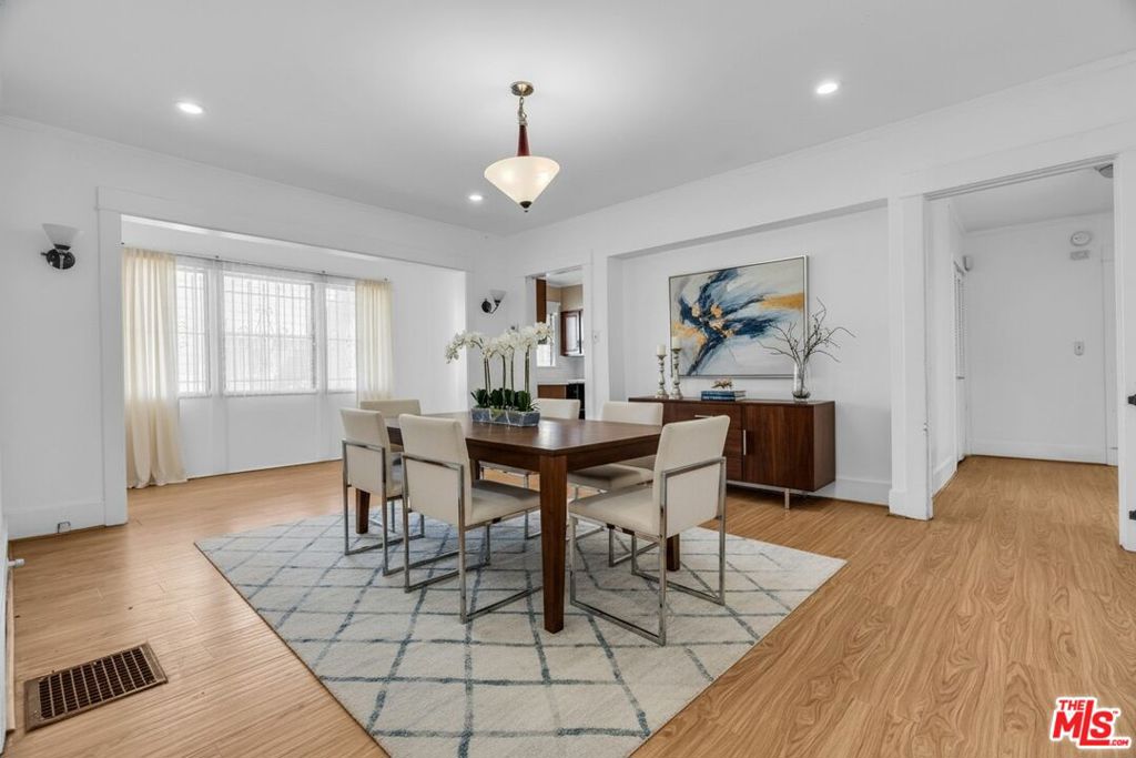 Properties 4 1412 S Victoria Avenue