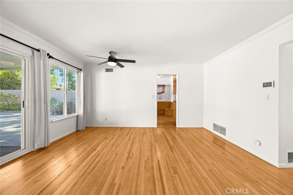 647 Ridgefield Dr