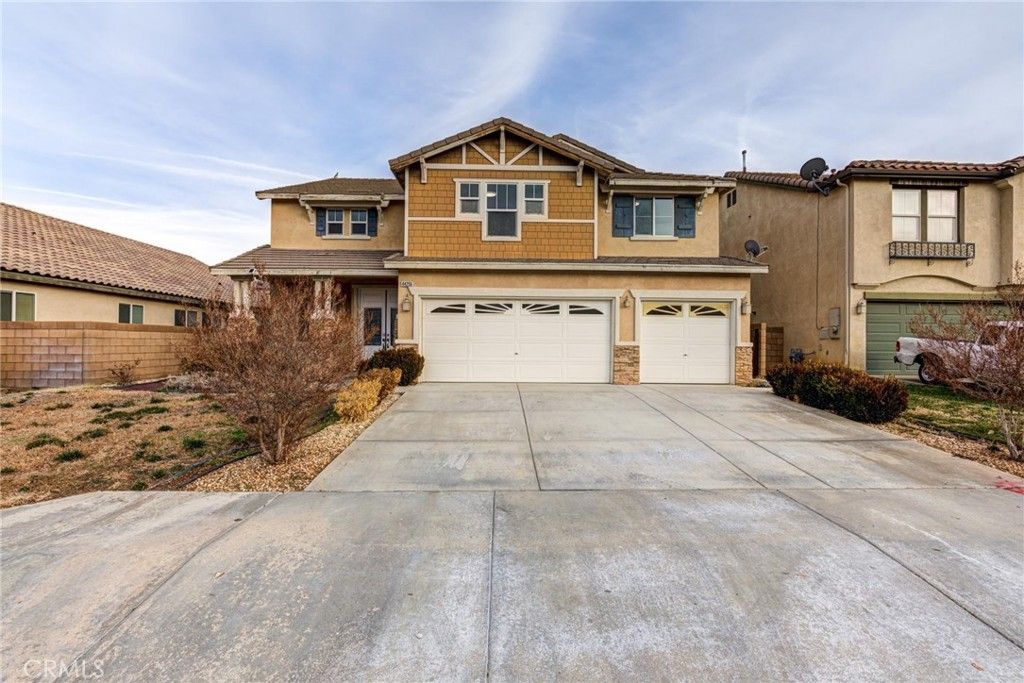 Photo of 44256 Sunmist Ct, Lancaster, CA 93535 (MLS # CV25245399)