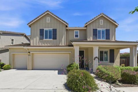 Photo of 6600 Bogiala Way, Gilroy, CA 95020 (MLS # ML82045133)