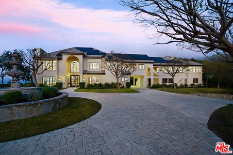 Photo of 480 Westlake Boulevard, Malibu, CA 90265 (MLS # 26645049)