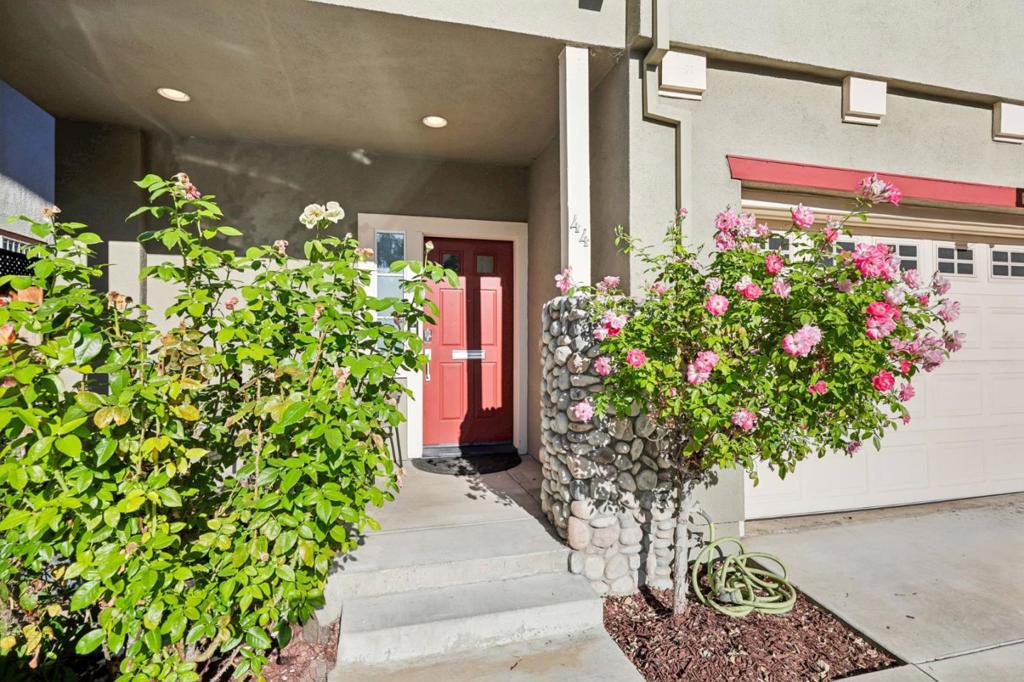 44 S 16th Street