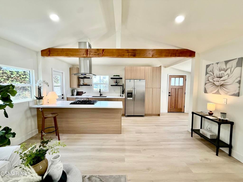 4163 W 156th Street
