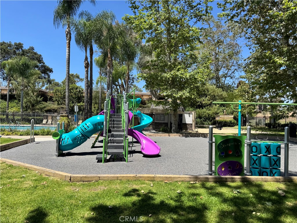 Aliso Villas (AV) - Residential