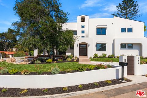 Photo of 382 Aderno Way, Pacific Palisades, CA 90272 (MLS # 26667601)