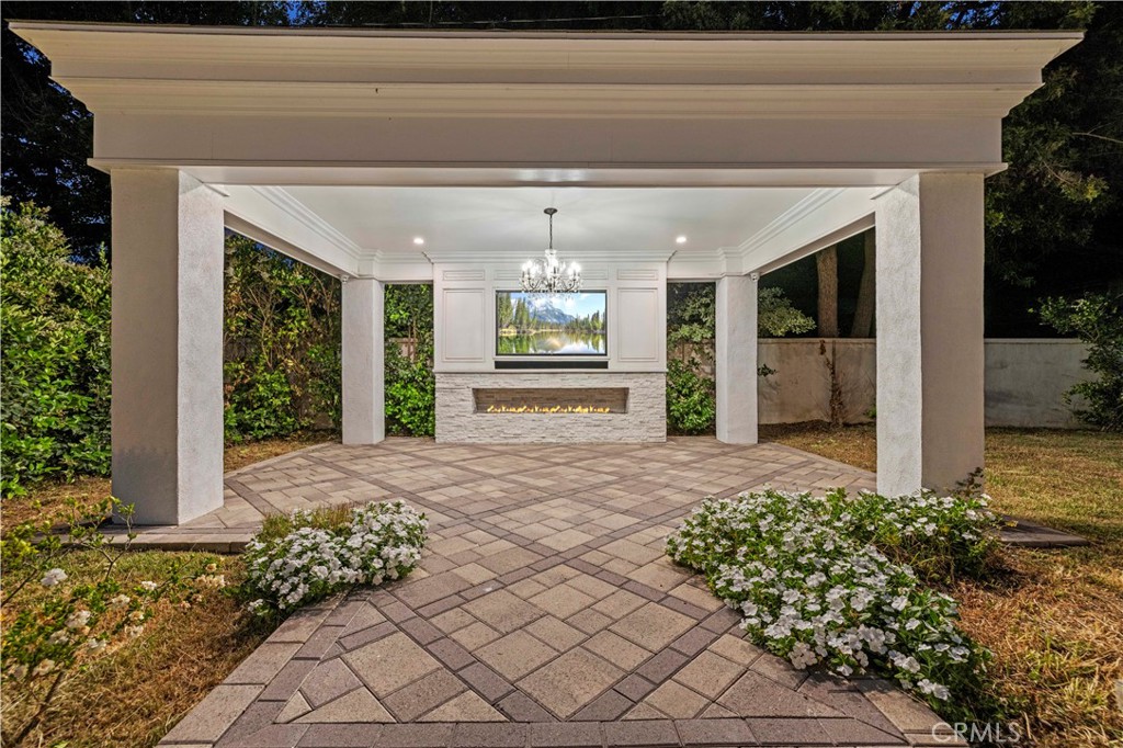 Properties 3 1281 E Orange Grove Boulevard