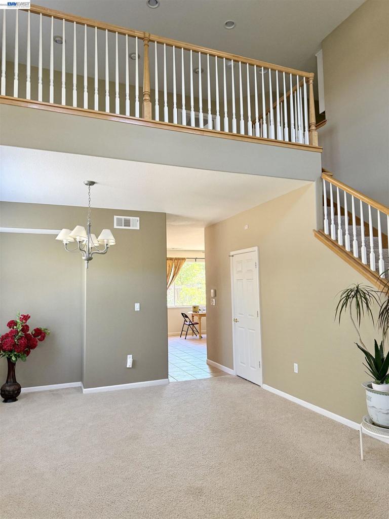 852 Meadow View Dr
