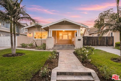 Photo of 5151 West Boulevard, Los Angeles, CA 90043 (MLS # 26760073)