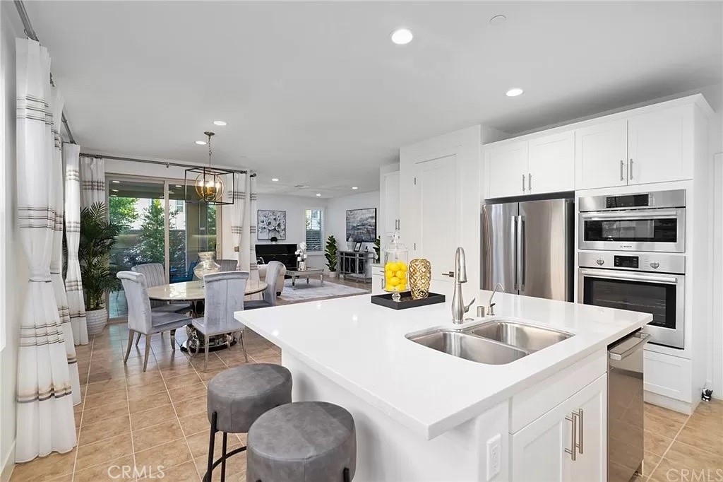 2307 Arroyo Oaks Court