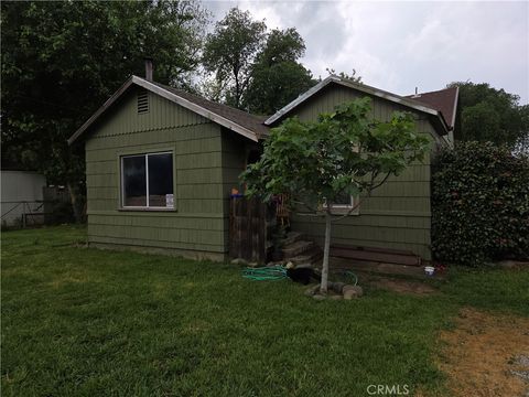 Photo of 300 Chestnut Ave, Red Bluff, CA 96080 (MLS # SN26070086)