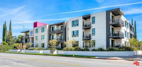 Photo of 5110 Whitsett Avenue #303, Valley Village, CA 91607 (MLS # 26829503)