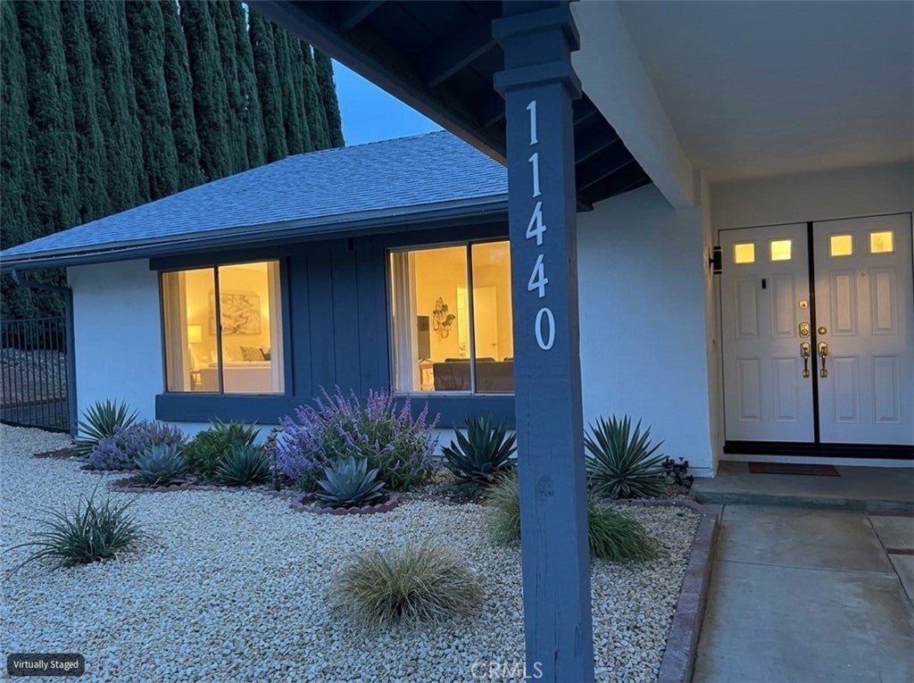 11440 Amigo AVE