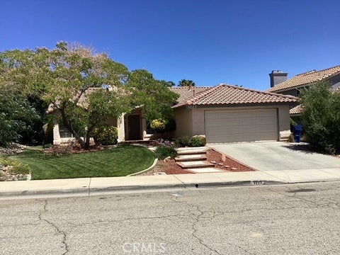 Photo of 3223 Angeleno Place, Palmdale, CA 93551 (MLS # SR26176436)