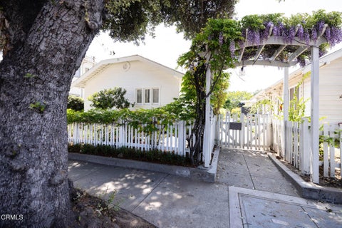 Photo of 291 N Garfield Avenue, Pasadena, CA 91101 (MLS # P1-27754)