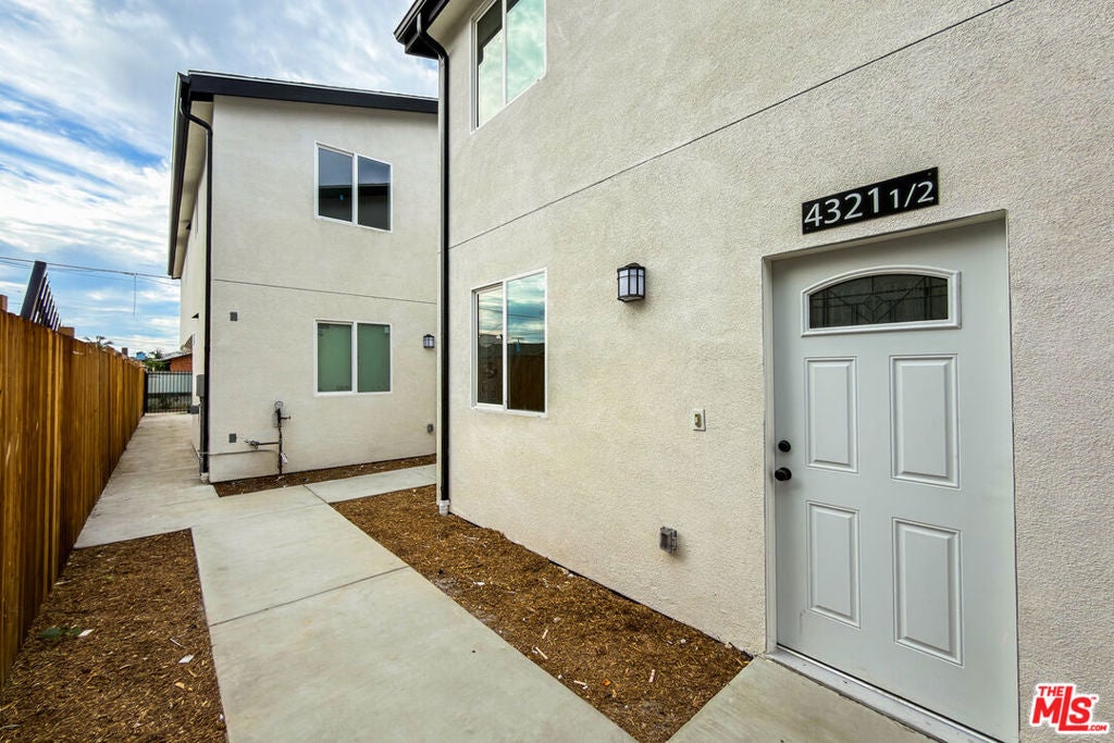 4321 Honduras Street