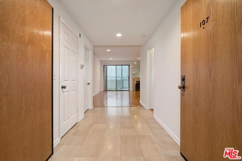 10475 Eastborne Avenue 107