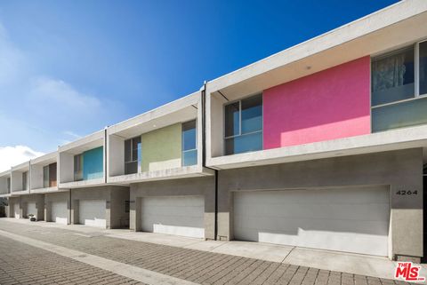 Photo of 4288 Perlita Avenue, Los Angeles, CA 90039 (MLS # 26828245)