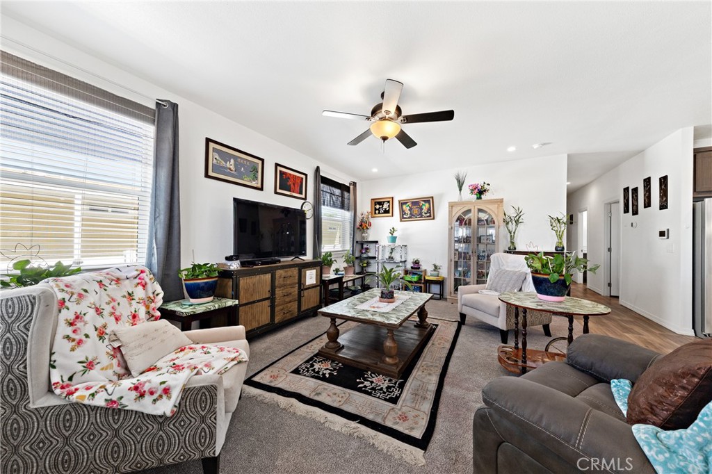 2205 W Acacia Avenue 163