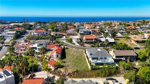 Photo of 33941 Valencia PL, Dana Point, CA 92629 (MLS # OC26230360)