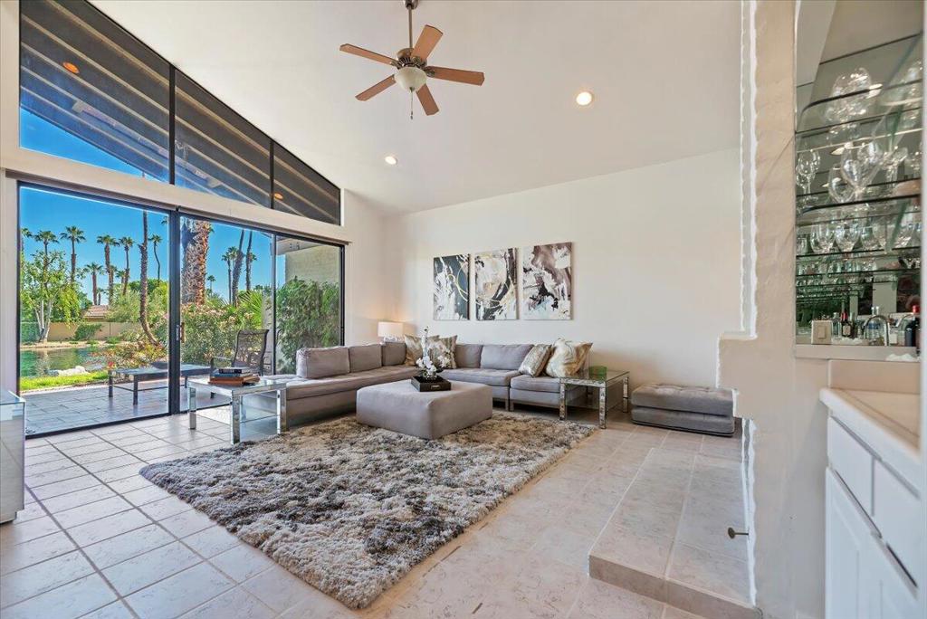 The Lakes Country Cl - Residential