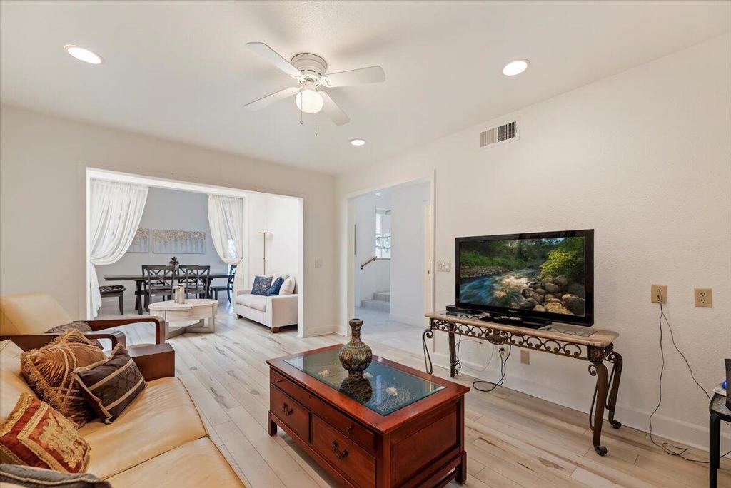 The Lakes Country Cl - Residential