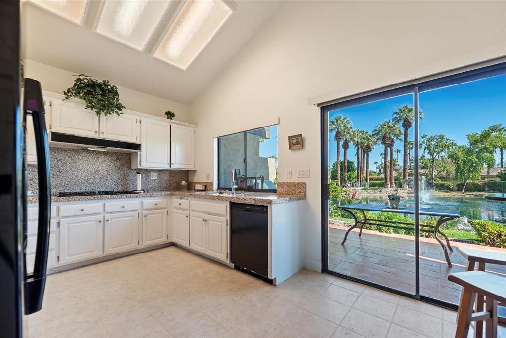 The Lakes Country Cl - Residential
