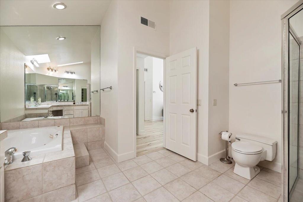 The Lakes Country Cl - Residential
