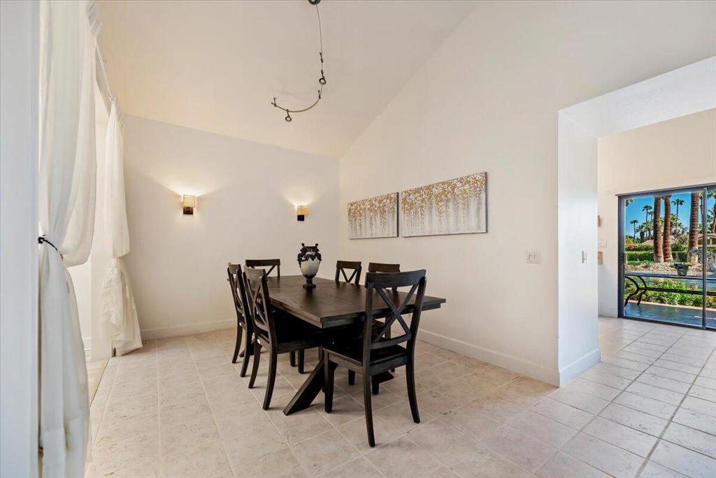 The Lakes Country Cl - Residential