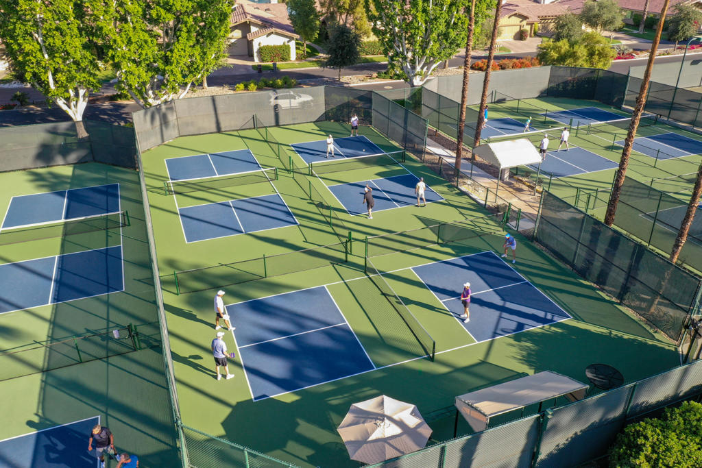 The Lakes Country Cl - Residential
