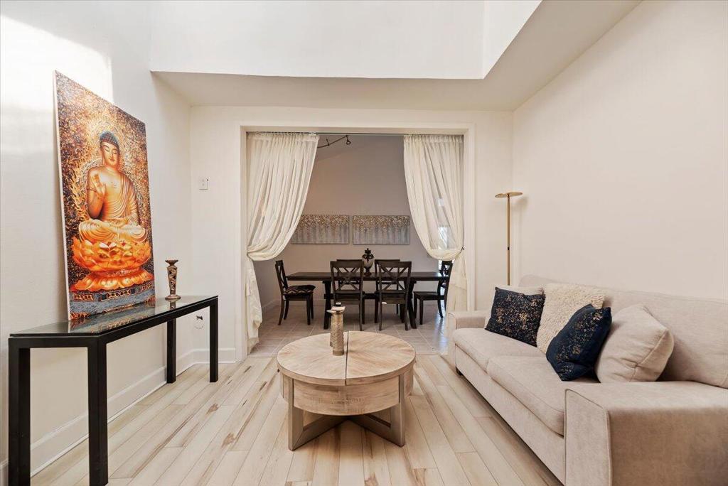 The Lakes Country Cl - Residential