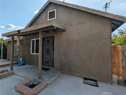Photo of 2319 Wilshire Street, Riverside, CA 92501 (MLS # OC26117869)