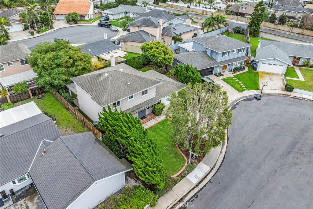 17942 Caledonia Circle