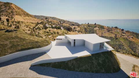 Photo of 2527 Coal Canyon Rd, Malibu, CA 90265 (MLS # 26783107)