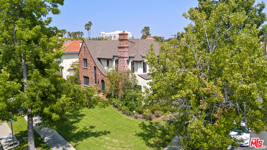 854 Keniston Avenue