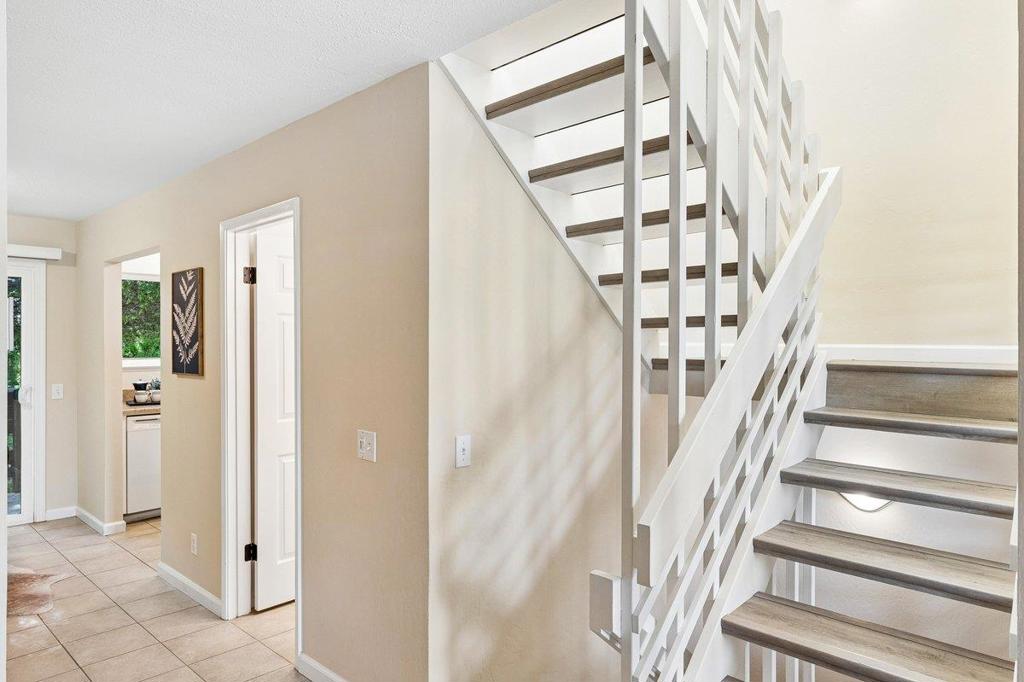 4024 Farm Hill 8
