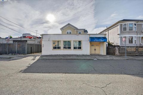 Photo of 1011 E 11Th St St, Oakland, CA 94606 (MLS # 41117627)