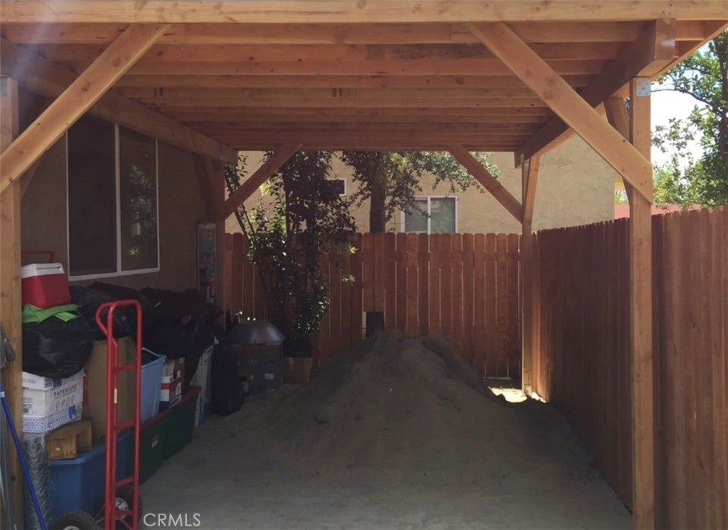 10915 Tamarack