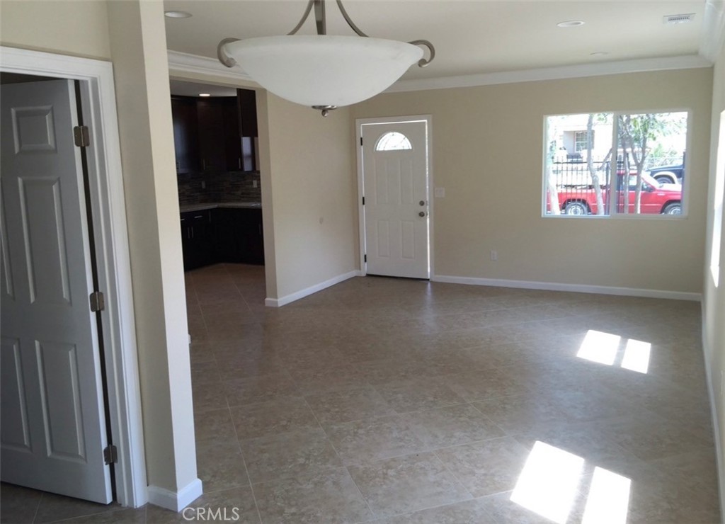 10915 Tamarack