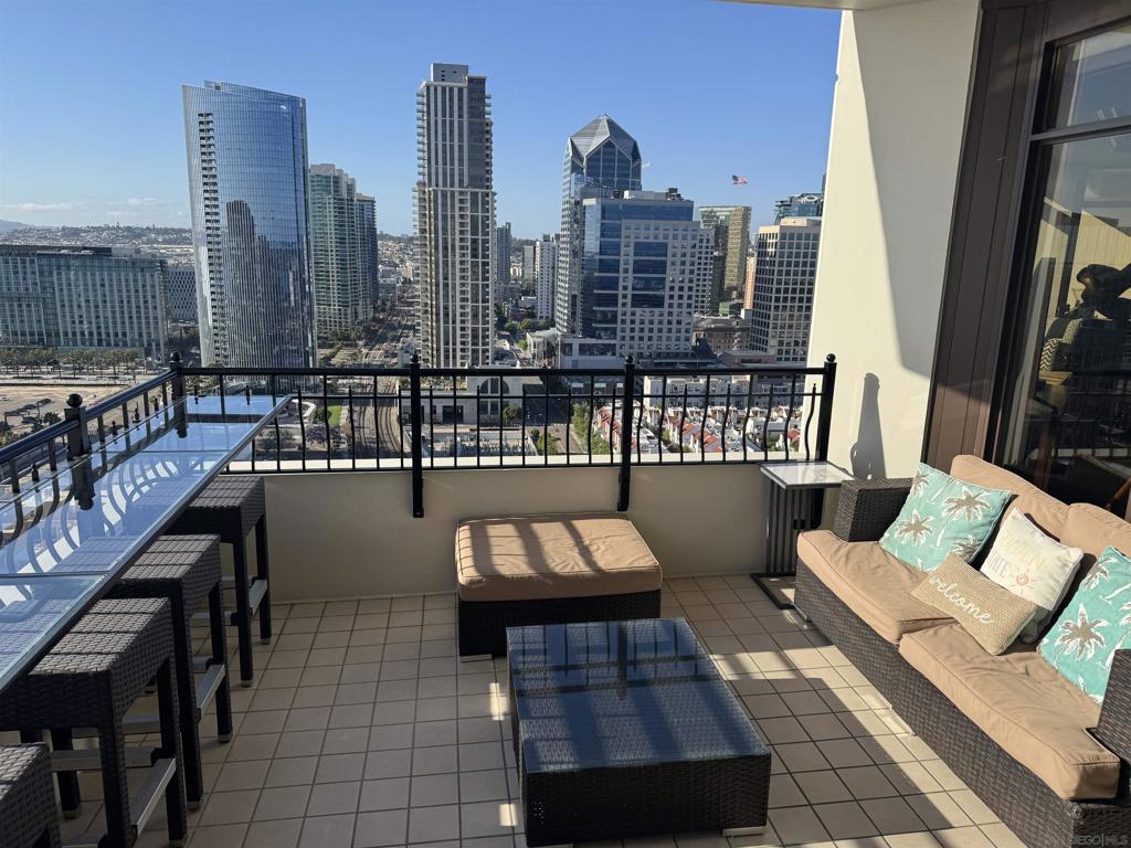 700 W Harbor Dr 2503