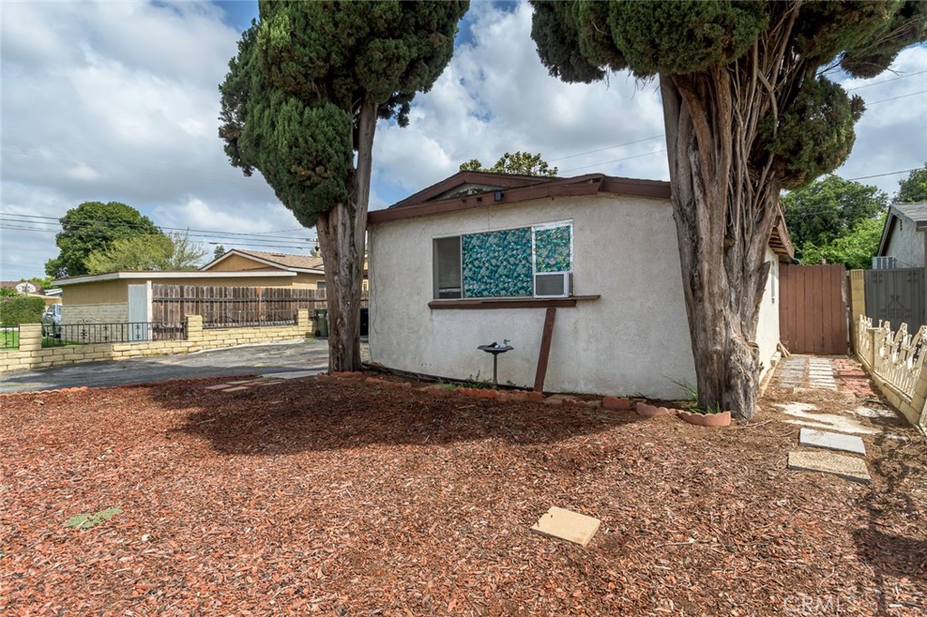 11207 Springwood Street