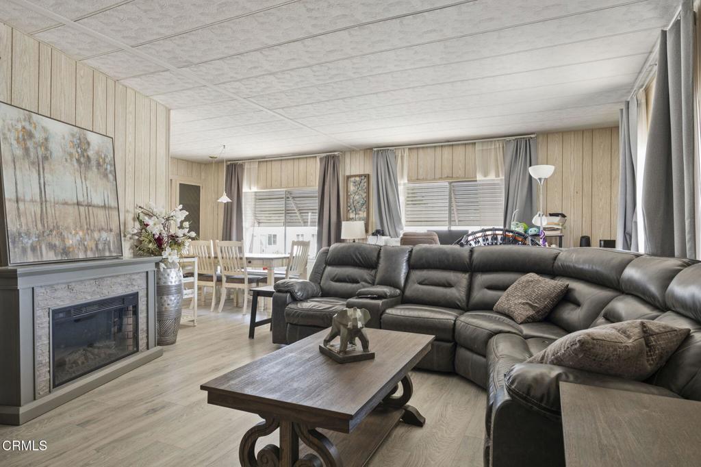 1150 Ventura Boulevard 109