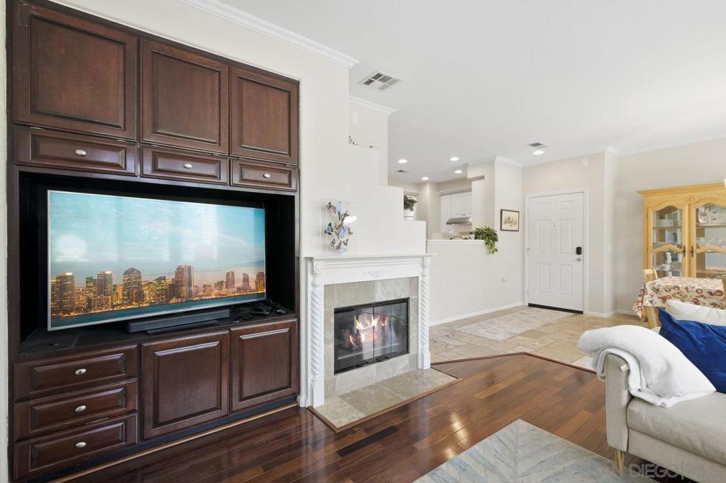 2704 Prato Ln