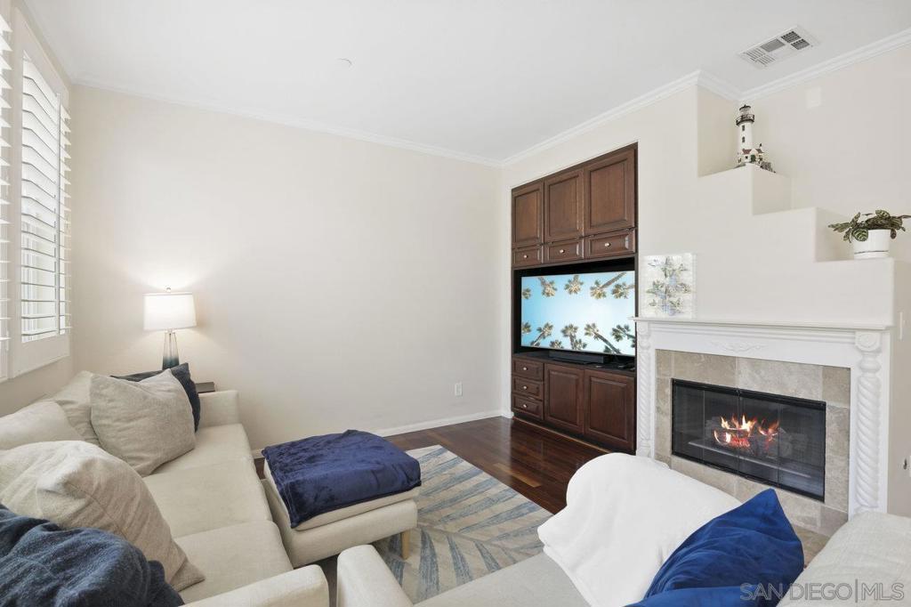 2704 Prato Ln