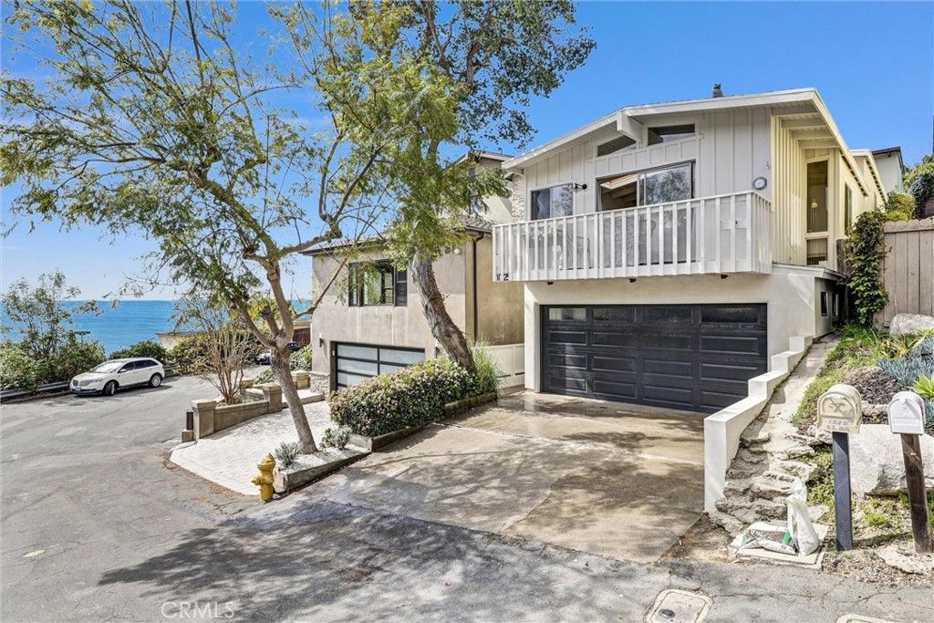 Photo of 1025 Oro St, Laguna Beach, CA 92651 (MLS # LG26066373)