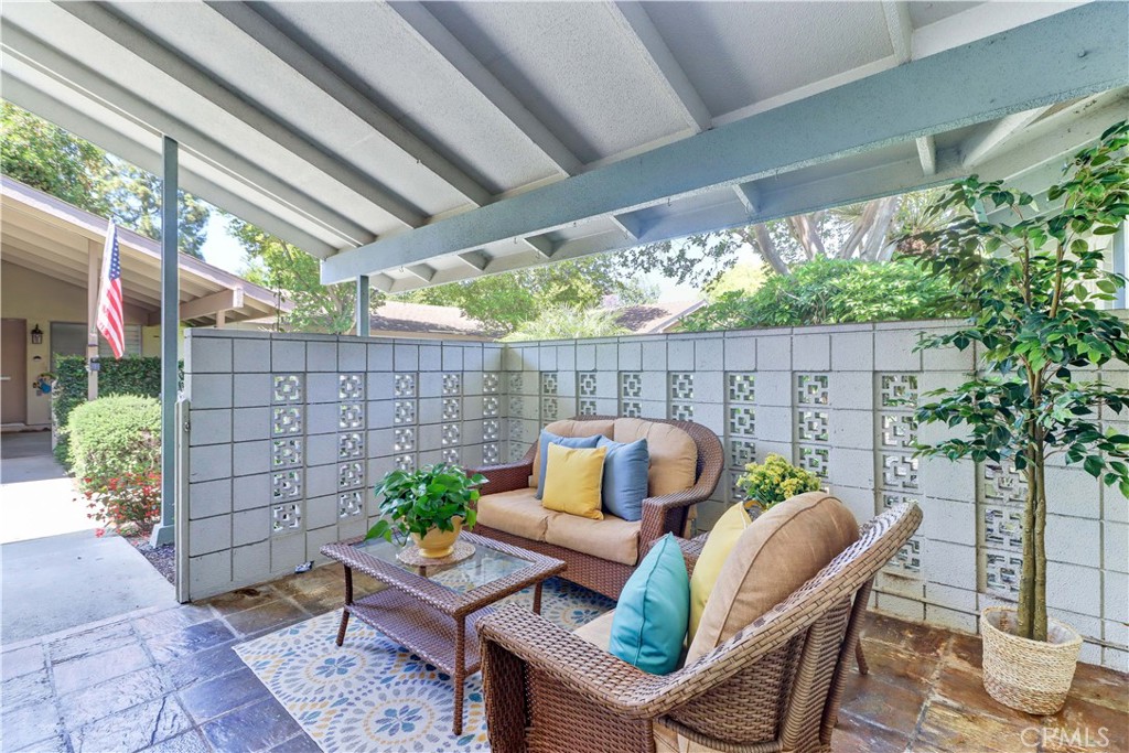 294 Avenida Sevilla C