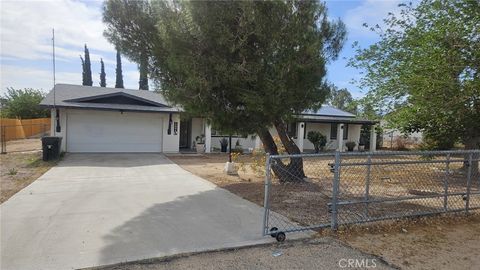 Photo of 10671 Pinon Ave, Hesperia, CA 92345 (MLS # CV25112035)