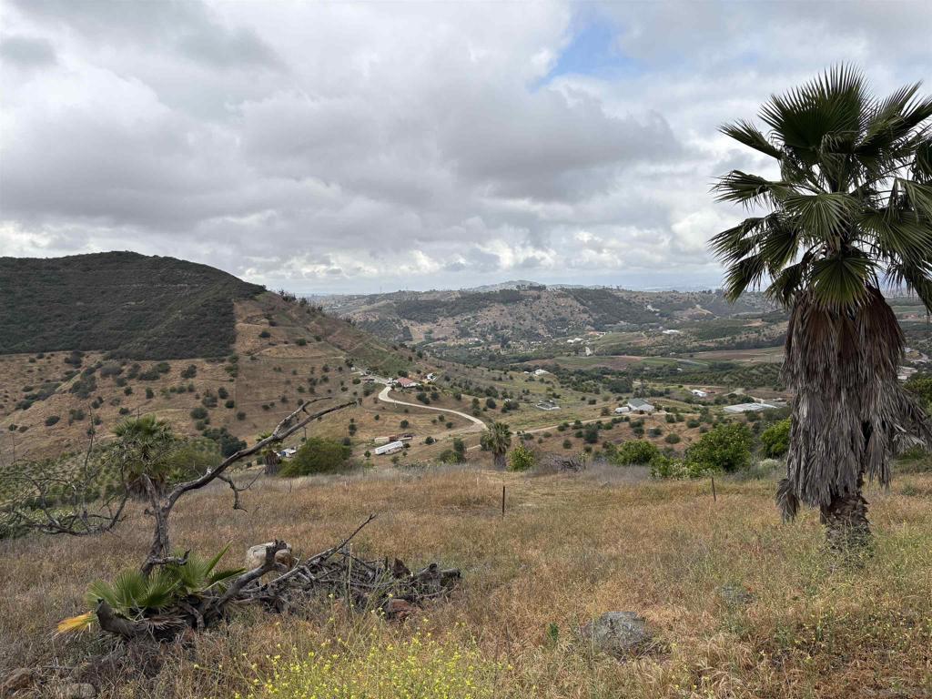 Valley Center - Land